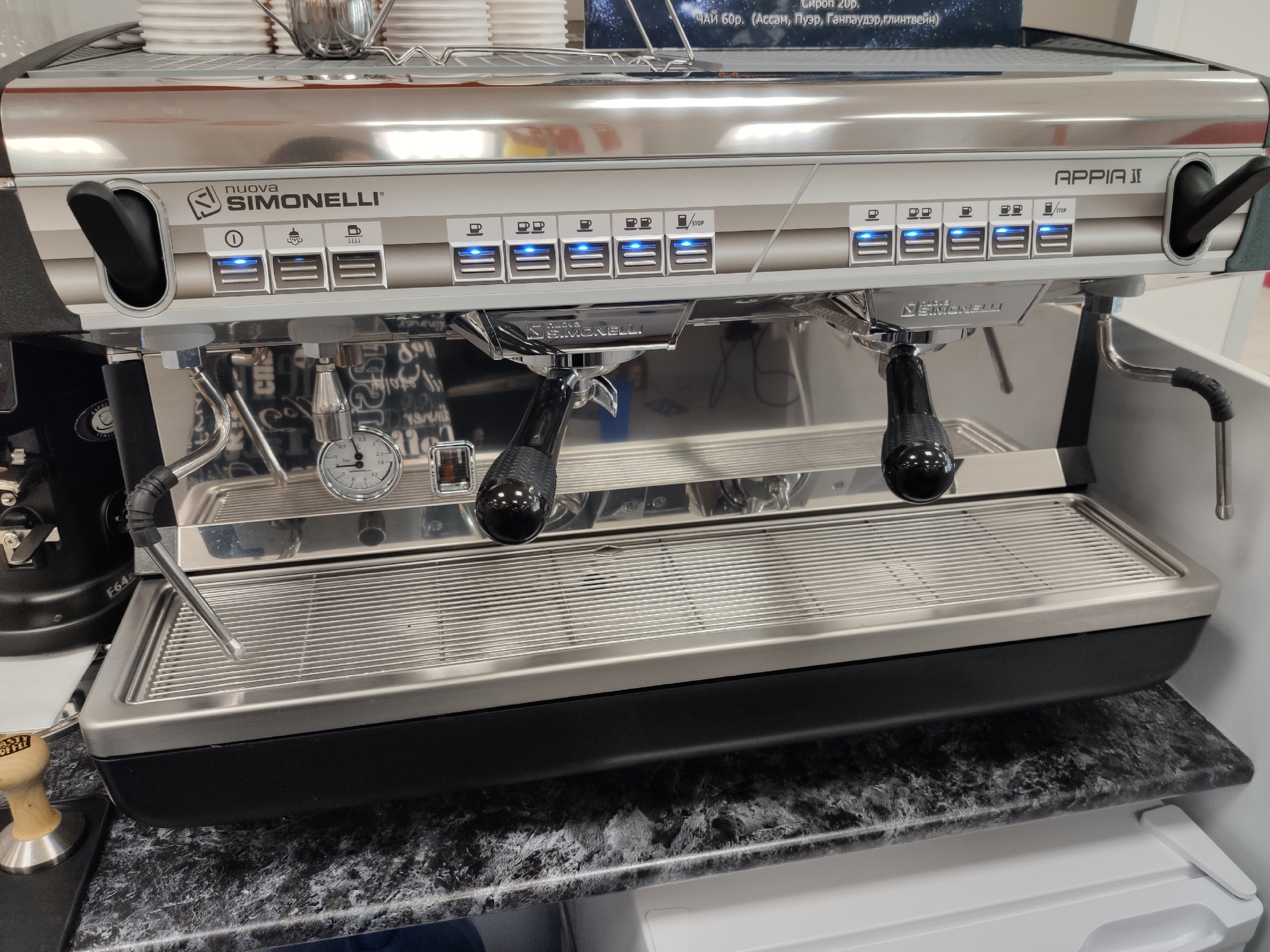 Сравнение кофемашин BFC Classica и Nuova Simonelli Appia 2